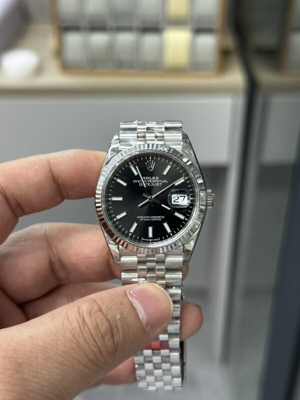 Datejust Ref 126334 in Oystersteel black Dial 3235Movement