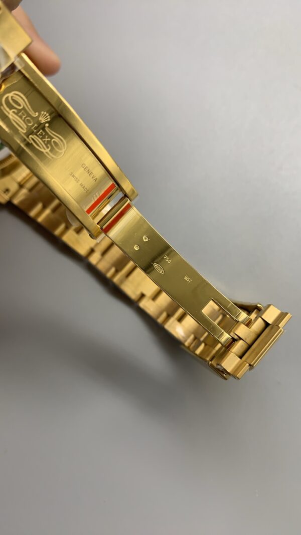 Daytona Cosmograph Daytona 40mm Yellow Gold Green 4130Movement