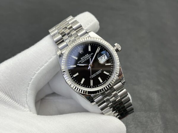 Datejust Ref 126334 in Oystersteel black Dial 3235Movement