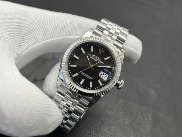 Datejust Ref 126334 in Oystersteel black Dial 3235Movement