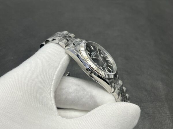 Datejust Ref 126334 in Oystersteel black Dial 3235Movement
