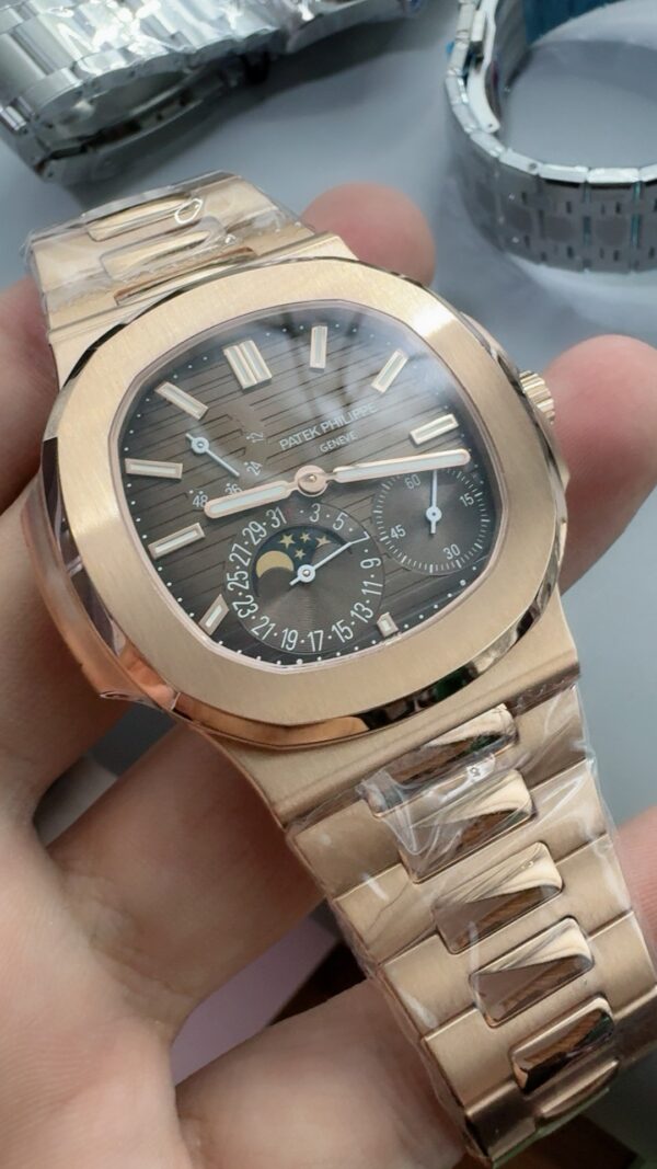 Patek Philippe Nautilus 5712 RG  1:1 Best Edition Brown Dial on RG Bracelet 240 Movement Super Clone