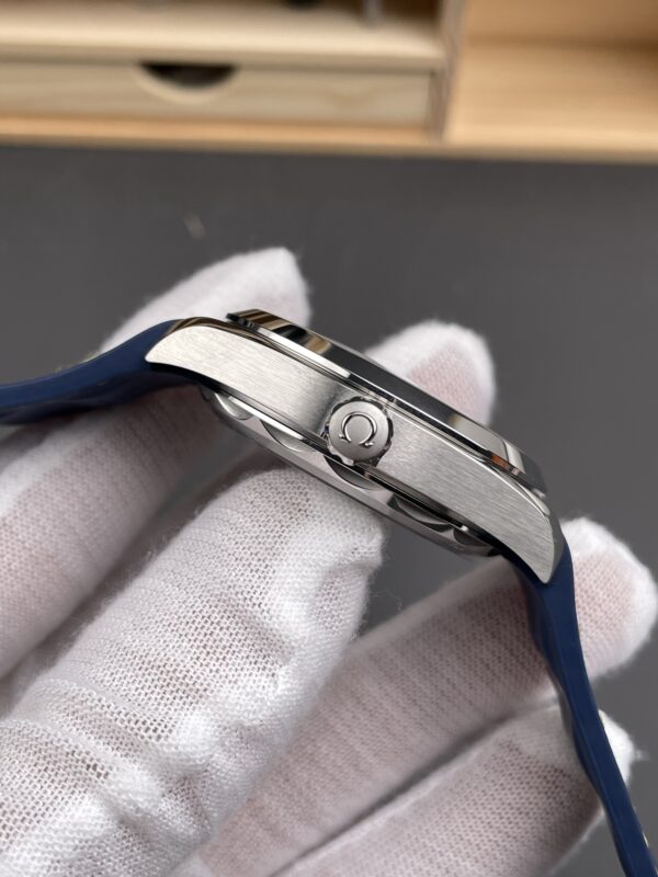 Omega Aqua Terra 41mm  1:1 Best Edition Summer Blue Dial on Blue Rubber Strap A8900 Super Clone