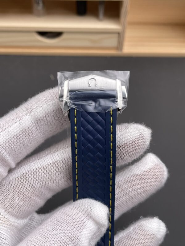 Omega Aqua Terra 41mm  1:1 Best Edition Summer Blue Dial on Blue Rubber Strap A8900 Super Clone