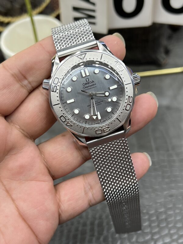 Omega Seamaster 300M Diver SS  1:1 Best Edition Silver Dial on SS Mesh Bracelet 8806 Super Clone