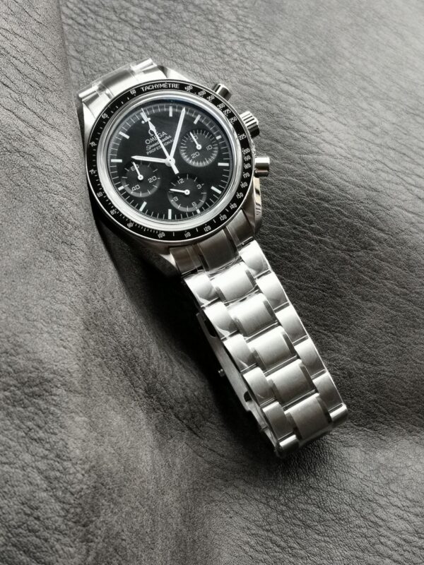 Omega Omega Speedmaster 1:1 Professional Moonwatch Chronograph Black Dial   1861