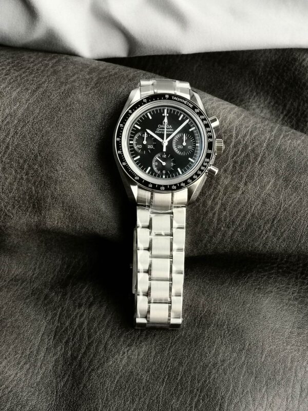Omega Omega Speedmaster 1:1 Professional Moonwatch Chronograph Black Dial   1861